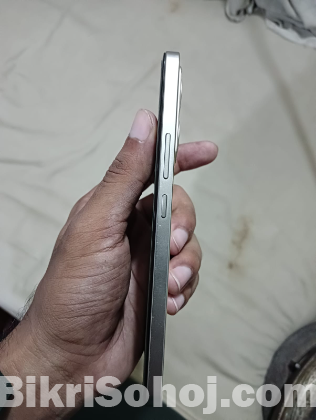 VIVO V25 e